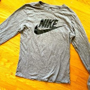 Nike long sleeve tee size small